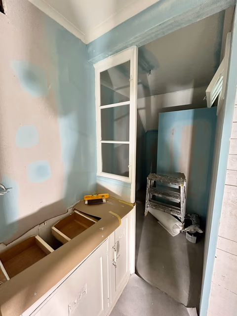 Noggrant underarbete och spackling